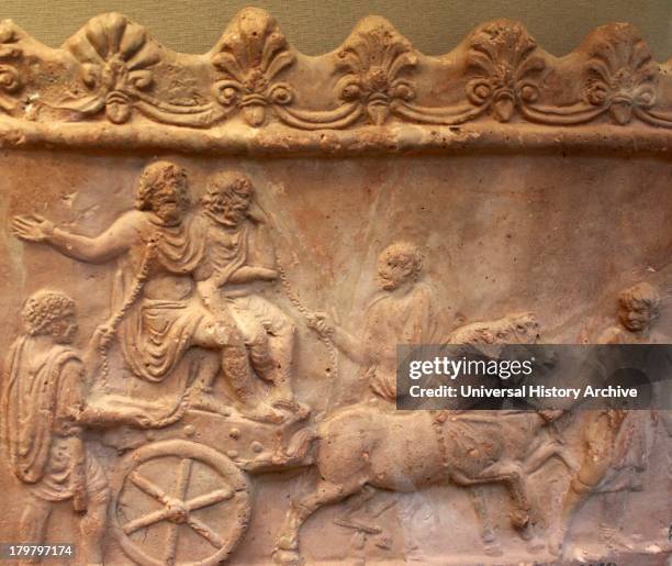 Procession Ancient Rome Triumphal Procession Photos and Premium High Res Pictures - Getty Images