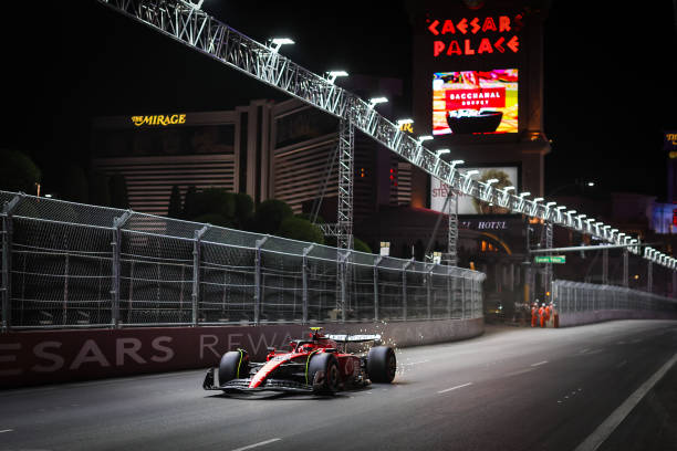 F1 Grand Prix of Las Vegas - PracticeLAS VEGAS, NEVADA - NOVEMBER 16: Carlos Sainz of Spain and Ferrari F1 team navigates the Las Vegas Boulevard straight during free practice 1 ahead of the F1 Grand Prix of Las Vegas at Las Vegas Strip Circuit on November 16, 2023 in Las Vegas, United States.