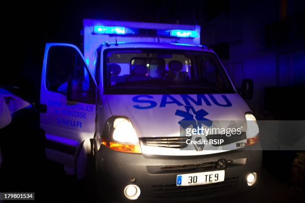 Emergency Transportation, Emergency Medical Service team of Pontoise hospital, France.