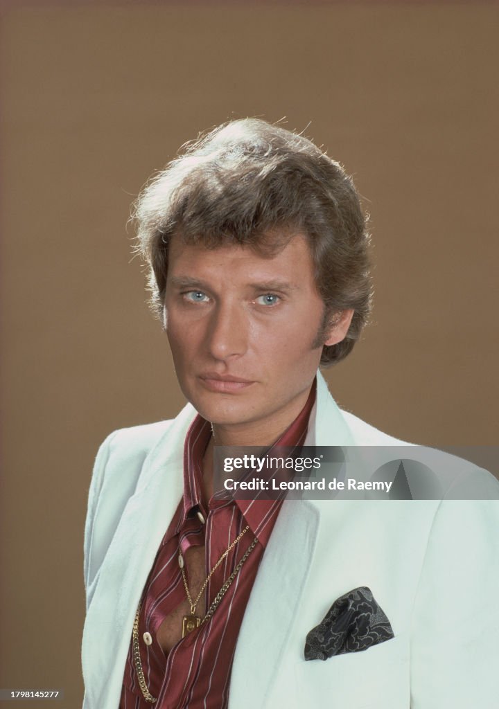 Johnny Singer Portrait of french singer Johnny Hallyday, February 1976. News Photo ...