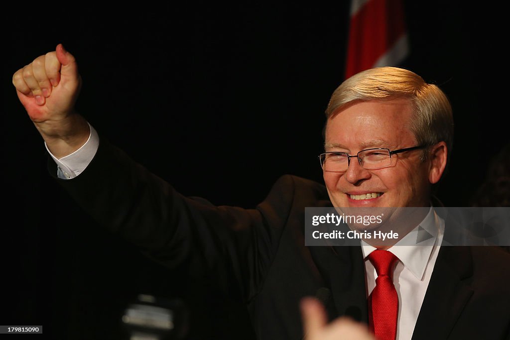 Kevin Rudd Step Down Australian Labor Party Leader, Kevin Rudd leaves the stage after he ...