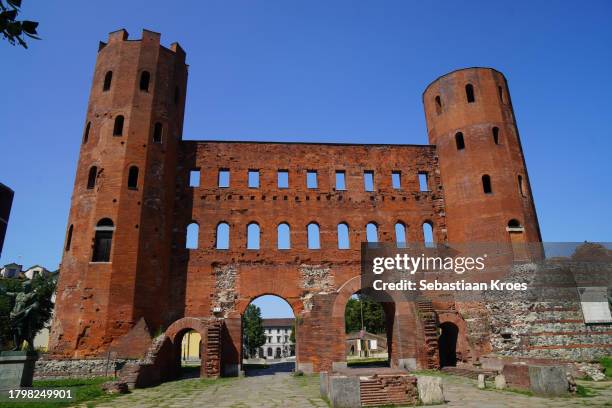 overview on the porta palatina roman city gate, torino, italy - porta palatina stock pictures, royalty-free photos & images