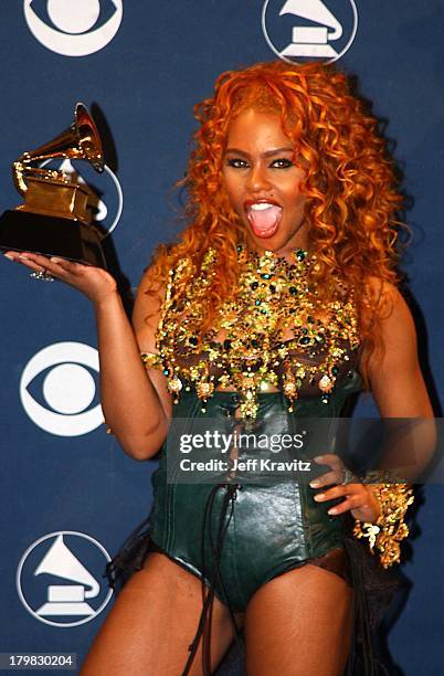Did Lil Kim Win A Grammy