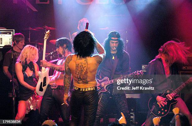 Chris Chaney, Terri Nunn, Dave Navarro, Billy Morrison, Slash and Jerry Cantrell