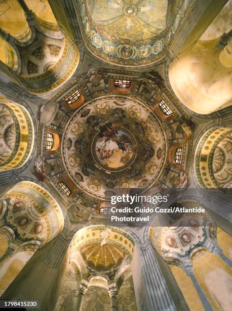 ravenna, the dome of san vitale basilica - basilica of san vitale stock pictures, royalty-free photos & images