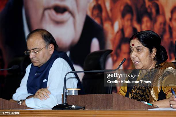 Leader of Opposition in Rajya Sabha, Arun Jaitley and Leader of Opposition in Lok Sabha, Sushma Swaraj addressing a press conference on the last day...