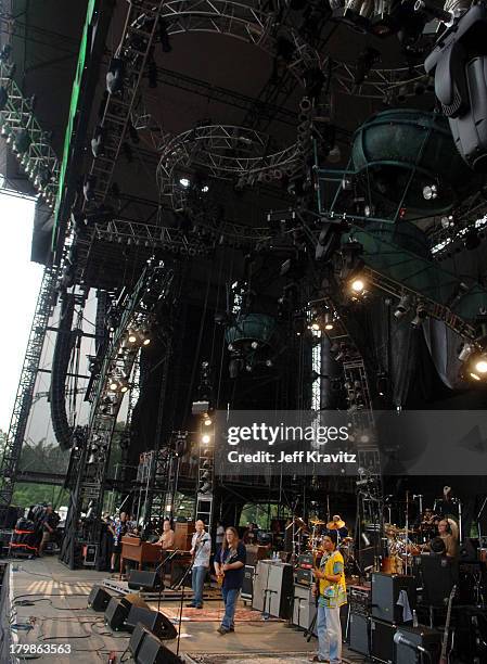 The Allman Brothers Band during Bonnaroo 2005 - Day 1 - The Allman Brothers Band at What Stage in Manchester, Tennessee, United States.