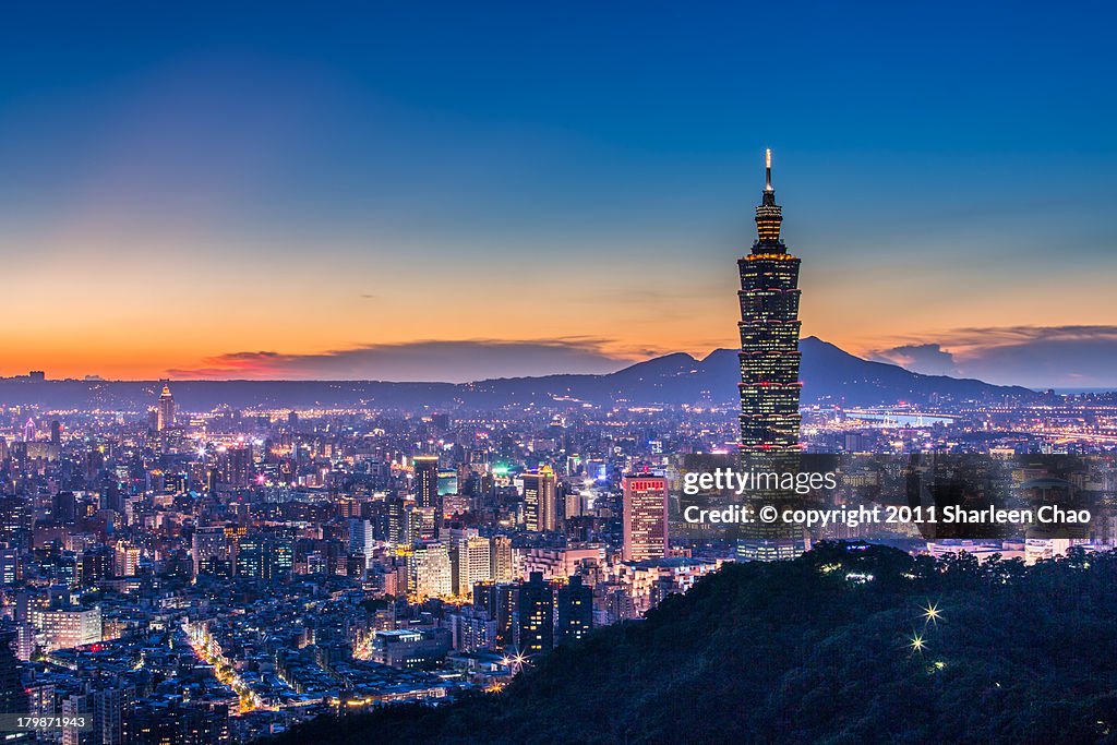 Taipei 101 with Sunsetglow