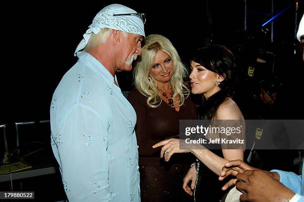 Hulk Hogan, Linda Hogan, and Lindsay Lohan, winner of Big It Girl award