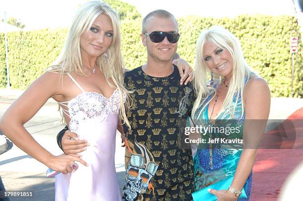 Brooke Hogan, Nick Hogan and Linda Hogan during 2006 Teen Choice Awards - Arrivals at Gibson Amphitheatre in Universal City, California, United...