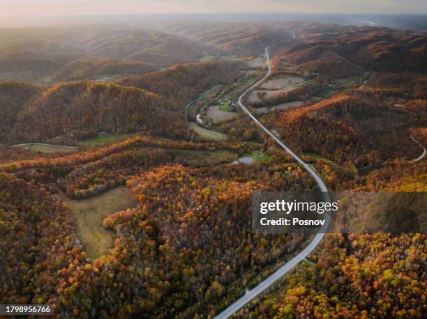 appalachian foothills in rural kentucky - kentucky landscape stock pictures, royalty-free photos & images