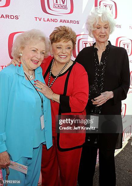 Actresses Betty White Rue McClanahan and Bea Arthur of Golden Girls arrives at the 6th Annual TV Land Awards held at Barker Hangar on June 8, 2008 in...