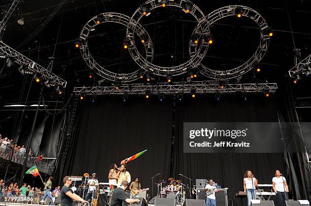 Stephen Marley performs on stage during Bonnaroo 2008 on June 13, 2008 in Manchester, Tennessee.