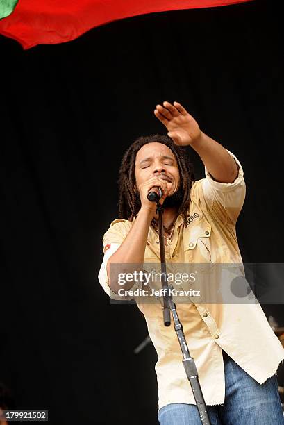 Stephen Marley performs on stage during Bonnaroo 2008 on June 13, 2008 in Manchester, Tennessee.