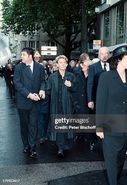 Mariele, Millowitsch, Lebensgefährte Dr.;Alexander Isadi, Trauergäste, Willy;Millowitsch Beerdigung, Köln, Trauermarsch,