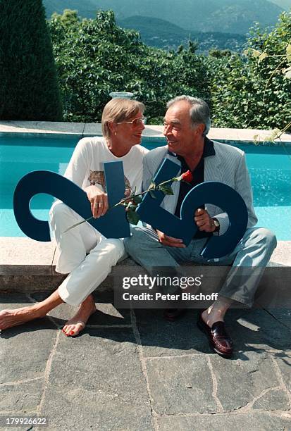 Claus Biederstaedt, Ehefrau Barbara, 25.;Hochzeitstag, Ferienvilla, Lago;Maggiore/Schweiz, Urlaub, Swimming-Pool,