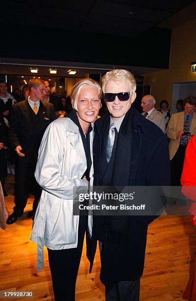 Heino, Tochter Petra Bell, "Siegfried &;Roy - Die Meister der Illusion", Kinofilm, 3D Kino Imax Düsseldorf, 3D-Brille, Familie, Kind,...