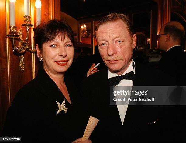Otto Sander, Ehefrau Monika Hansen, "Die;Nacht der Stars-Deutscher Filmpreis;99"-Verleihung, Berlin, Staatsoper "Unter;den Linden",
