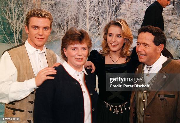 Stefan Mross, Stefanie Hertel, Mutter;Elisabeth Hertel, Vater Eberhard Hertel,;"Winterfest der Volksmusik" ARD-Show, Eltern, Familie,