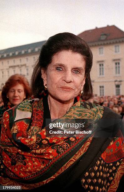 Lea Rabin 32 Bambi Awards 1998 Photos & High Res Pictures - Getty Images