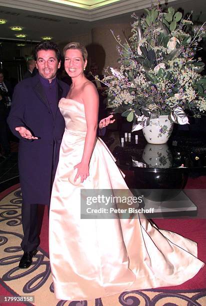 Thomas Anders, Lebensgefährtin Claudia;Hess, "Unesco-Gala", "Swiss-Hotel",;Düsseldorf, Abendkleid,