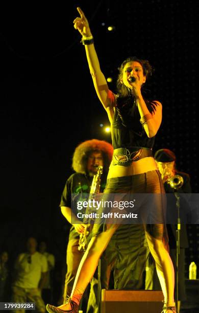 Guest artist with Thievery Corporation performs during day 2 of the Coachella Valley Music & Arts Festival 2009 at the the Empire Polo Club on April...