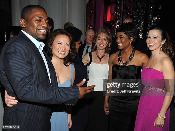 Actors Mekhi Phifer, Lily Mariye, Ellen Crawford, Angela Bassett, Linda Cardellini at the 7th Annual TV Land Awards held at Gibson Amphitheatre on...