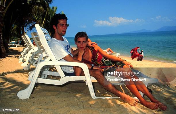 Anja Kling, Lebensgefährte Jens Solf, Insel Koh Samui/Thailand, Urlaub, Strand, Sonnenbrille,