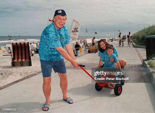 Klaus Baumgart, Ehefrau Ilona, Sohn;Alexander, Wangerooge, Urlaub, Strand,