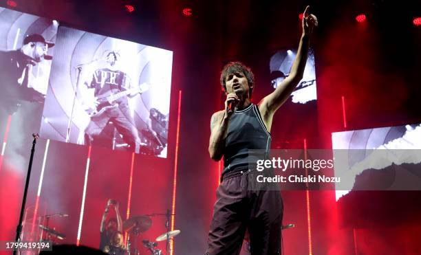 Louis Tomlinson performs at The O2 Arena on November 17, 2023 in London, England.