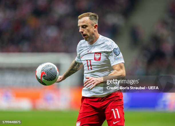 Kamil Grosicki of Poland controls the ball during the UEFA EURO 2024 European qualifier match between Poland and Czechia at PGE Narodowy on November...