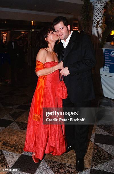 Susanne Uhlen, Lebensgefährte Henry;Dawidowicz, "Internationaler Bonner;Presseball", Maritim Hotel, Bonn,;Abendkleid,