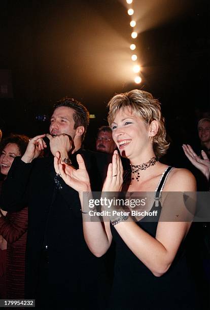 Claudia Jung, Ehemann Hans Singer,;"Saturday Night Fever" Musical-Premiere,;Kölner Dom, Köln,