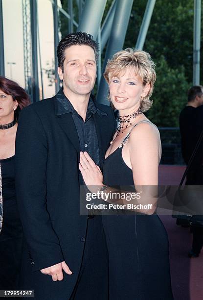 Claudia Jung, Ehemann Hans Singer,;"Saturday Night Fever" Musical-Premiere,;Kölner Dom, Köln,