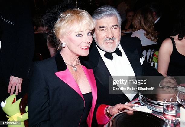 Elke Sommer, Mario Adorf, Kermit der;Frosch, "Deutscher Videopreis 2000",;"Video Winner 2000", Verleihung,;Kaisersaal, "Münchner...