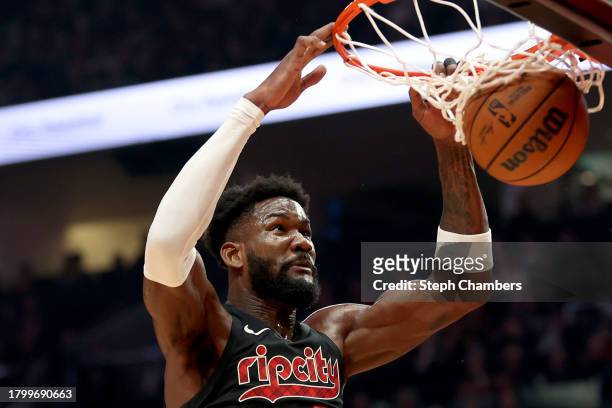 Deandre Ayton of the Portland Trail Blazers dunks during the first quarter against the Los Angeles Lakers at Moda Center on November 17, 2023 in...
