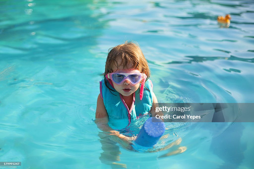 Little swimming girl