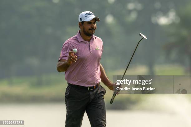 Gaganjeet Bhullar of India acknowledges the crowd after finishing his round on hole 18 during the third round of the BNI Indonesian Masters presented...