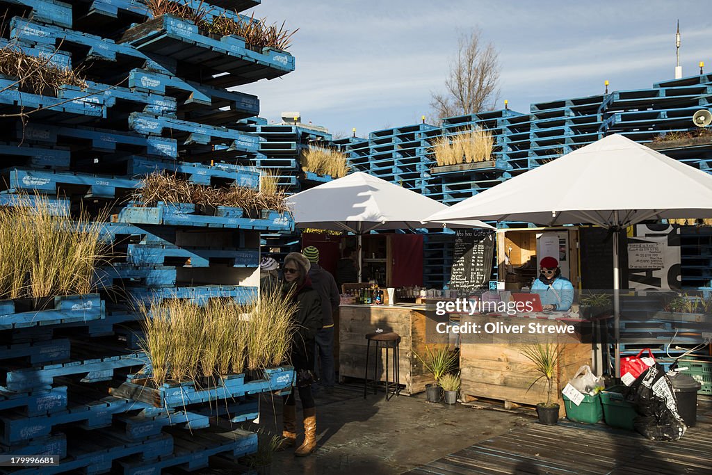 Pallet Pavilion, a temporary structure for Christc