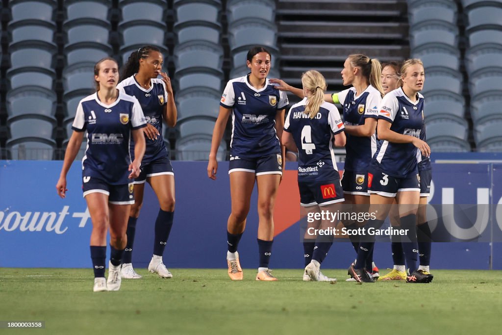A-League Women Rd 5 - Central Coast Mariners v Wellington Phoenix