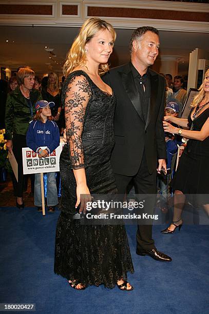 Franziska Van Almsick Und Freund Jürgen B. Harder Bei Der "United People Charity Night2006 Zugunsten Power-Child" Im Hotel Bayrischen Hof In München .