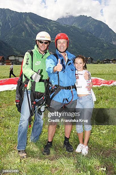 Timothy Peach Mit Tochter Tiffany Und Seinem Springpartner Beim "Grossen Grenzverkehr" In Mayrhofen Am 160607 .