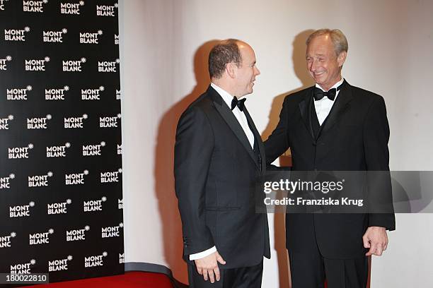 Fürst Albert Ii Von Monaco Und Lutz Bethge Bei Der Montblanc - Charity Gala Und Weltpremiere Der Montblanc Prinz Rainier Iii Limited Edition 81...