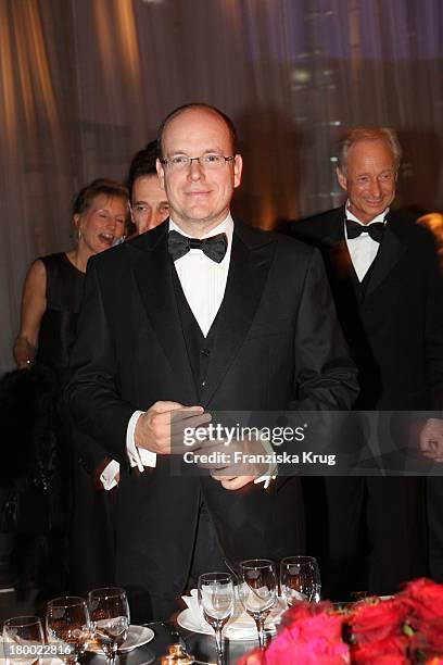 Fürst Albert Ii Von Monaco Bei Der Charity Gala Und Weltpremiere Der Montblanc Prinz Rainier Iii Limited Edition 81 Hommage An Fürst Rainier Iii Von...