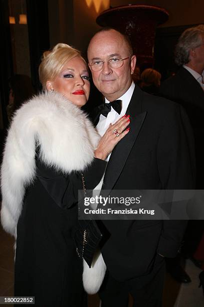 Angelika Milster Und Ehemann Andre Bauer Bei Der Eröffnung Des Hotel De Rome In Berlin .