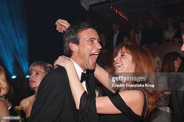 Olivia Pascal Und Freund Peter Kanitz Beim Deutschen Opernball In Der Alten Oper In Frankfurt Am Main .