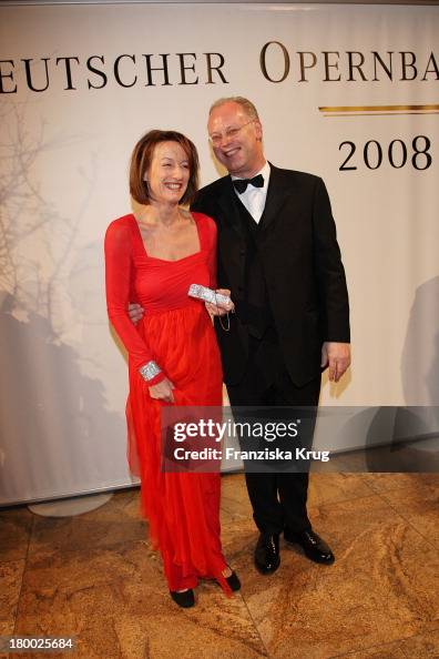 Rudolf Scharping Mit Ehefrau Kristina Gräfin Pilati Beim Deutschen ...