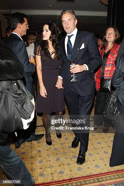 Mariella Gräfin Von Faber Castell Und Ehemann Patrick Graf Von Faber-Castell Bei Der Premiere Von "Jedermann" Im Berliner Dom In Berlin .