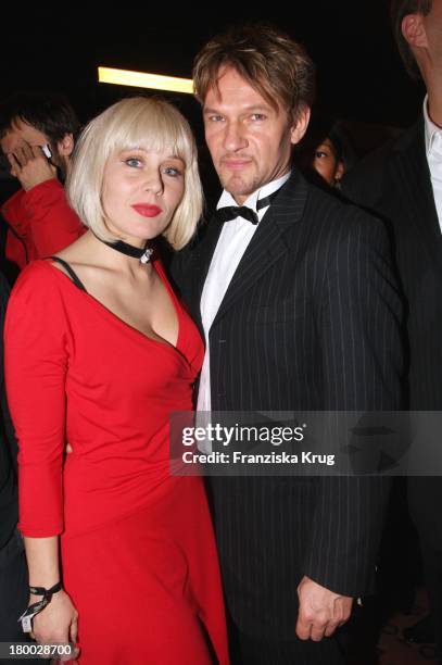 Thure Riefenstein Und Freundin Patricia Lueger Nach Der " 007 - Ein Quantum Trost" Premiere Im Cinestar Am Potsdamer Platz In Berlin Am 031108 .