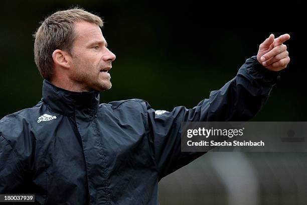 Head coach Juergen Pruefer of Herford gestures during the 2. Frauen Bundesliga Nord match between Herforder SV and 1. FC Luebars at Ludwig-Jahn...